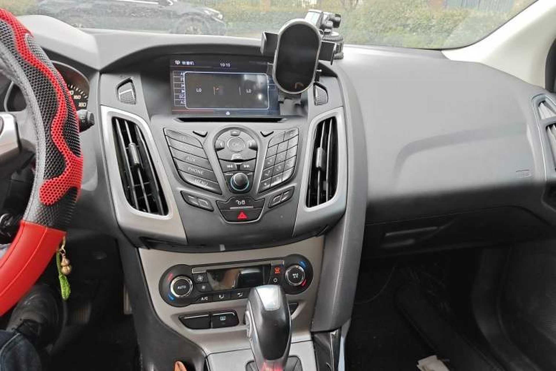 Used Ford Focus 2012 Hatchback 1.6L Automatic Fashion Edition Audio And AC Panel