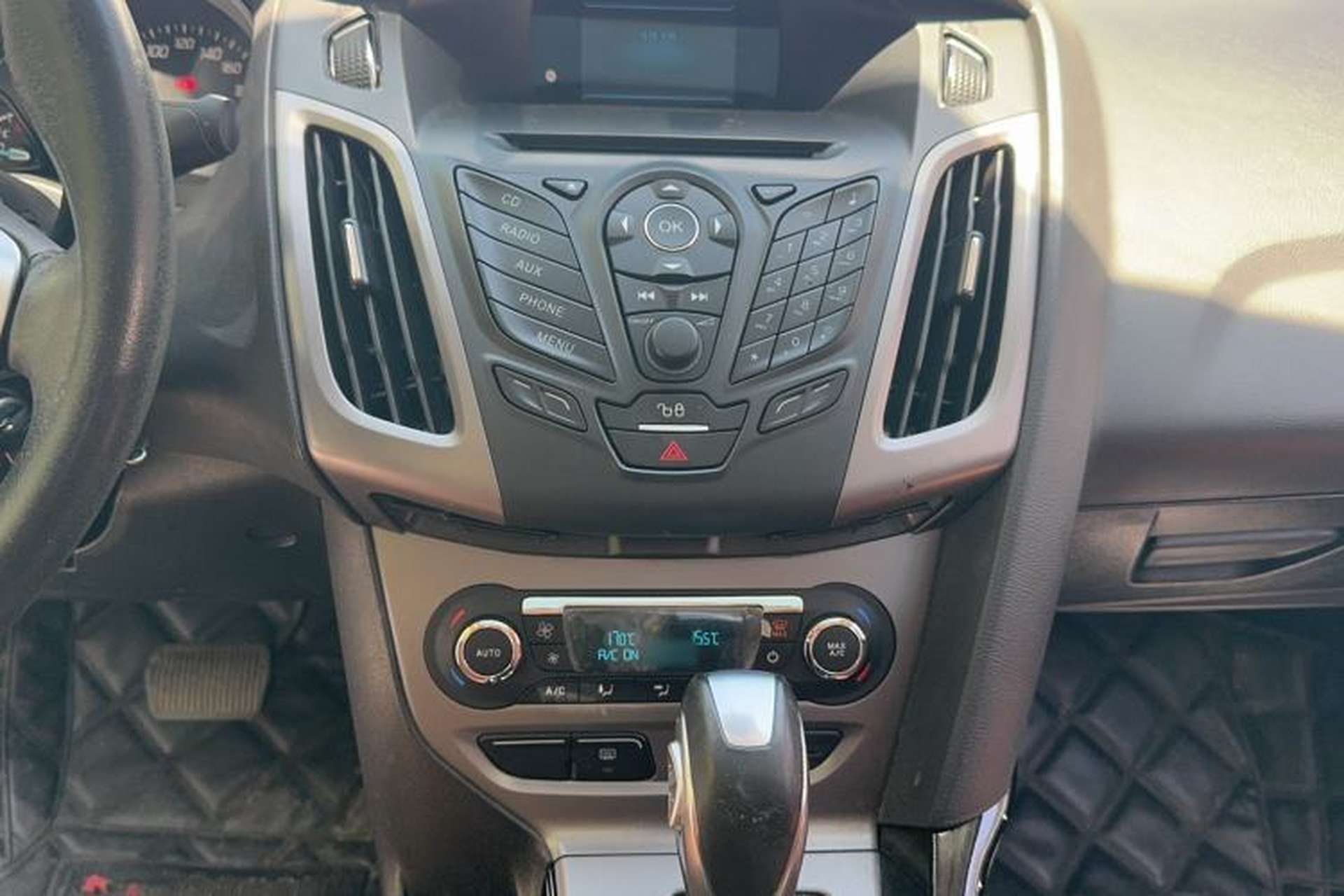 Used Ford Focus 2012 Sedan 1.6L Automatic Fashion Edition Audio And AC Panel