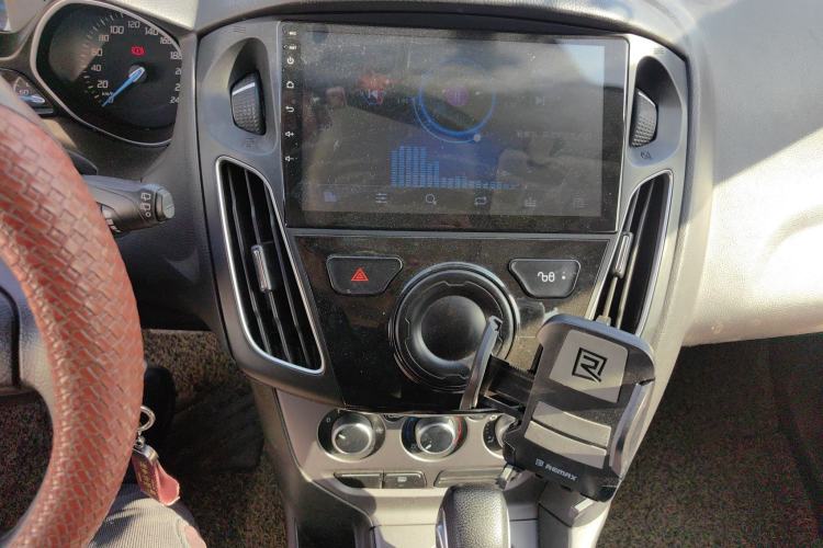 Used Ford Focus 2012 Hatchback 1.6L Automatic Comfort Model Audio And AC Panel