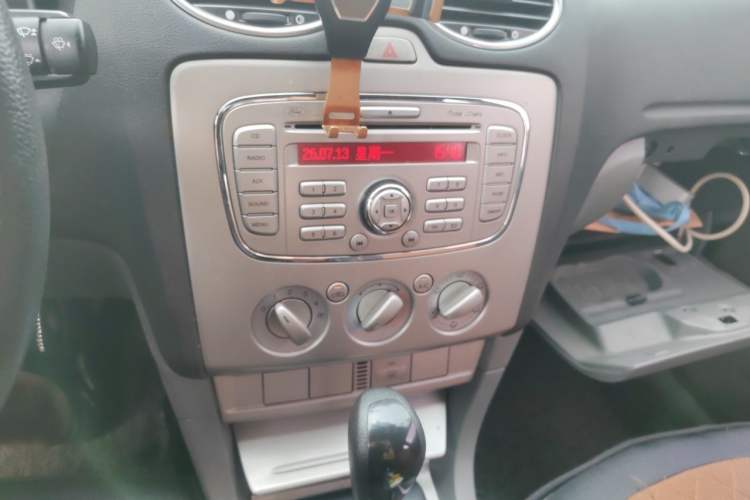 Used Ford Focus 2012 Hatchback Classic 1.8L Automatic Base Model Audio And AC Panel