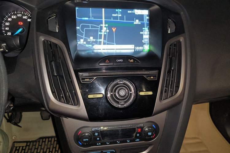 Used Ford Focus 2012 Sedan 1.6L Manual Fashion Edition Audio And AC Panel