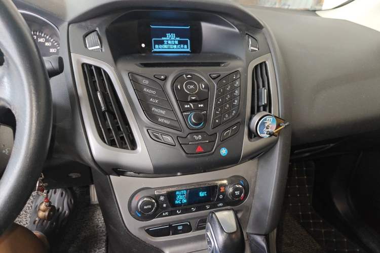 Used Ford Focus 2012 Sedan 1.6L Automatic Fashion Edition Audio And AC Panel