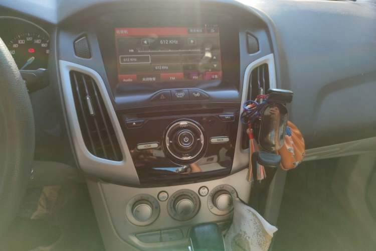 Used Ford Focus 2012 Sedan 1.6L Automatic Comfort Model Audio And AC Panel