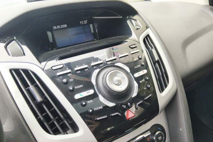Used Ford Focus 2012 Hatchback 2.0L Automatic Luxury Sport Model Audio And AC Panel