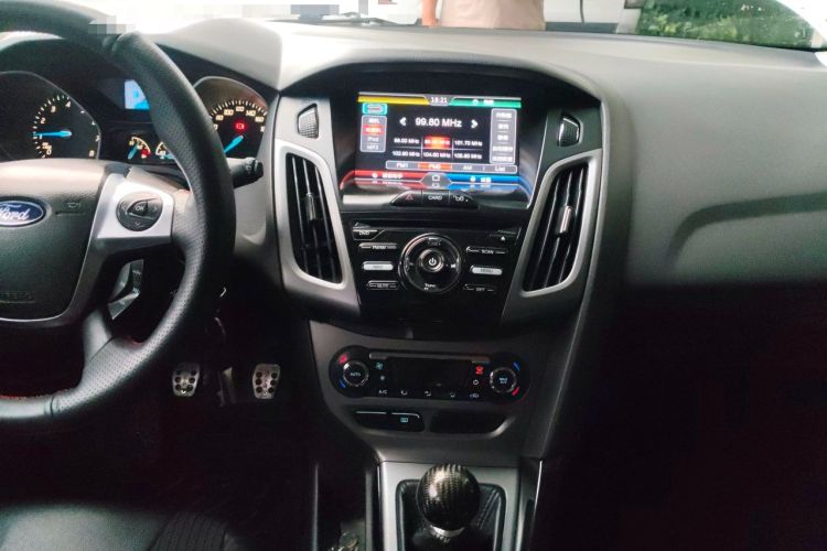 Used Ford Focus 2012 Hatchback 1.6L Manual Fashion Edition Audio And AC Panel