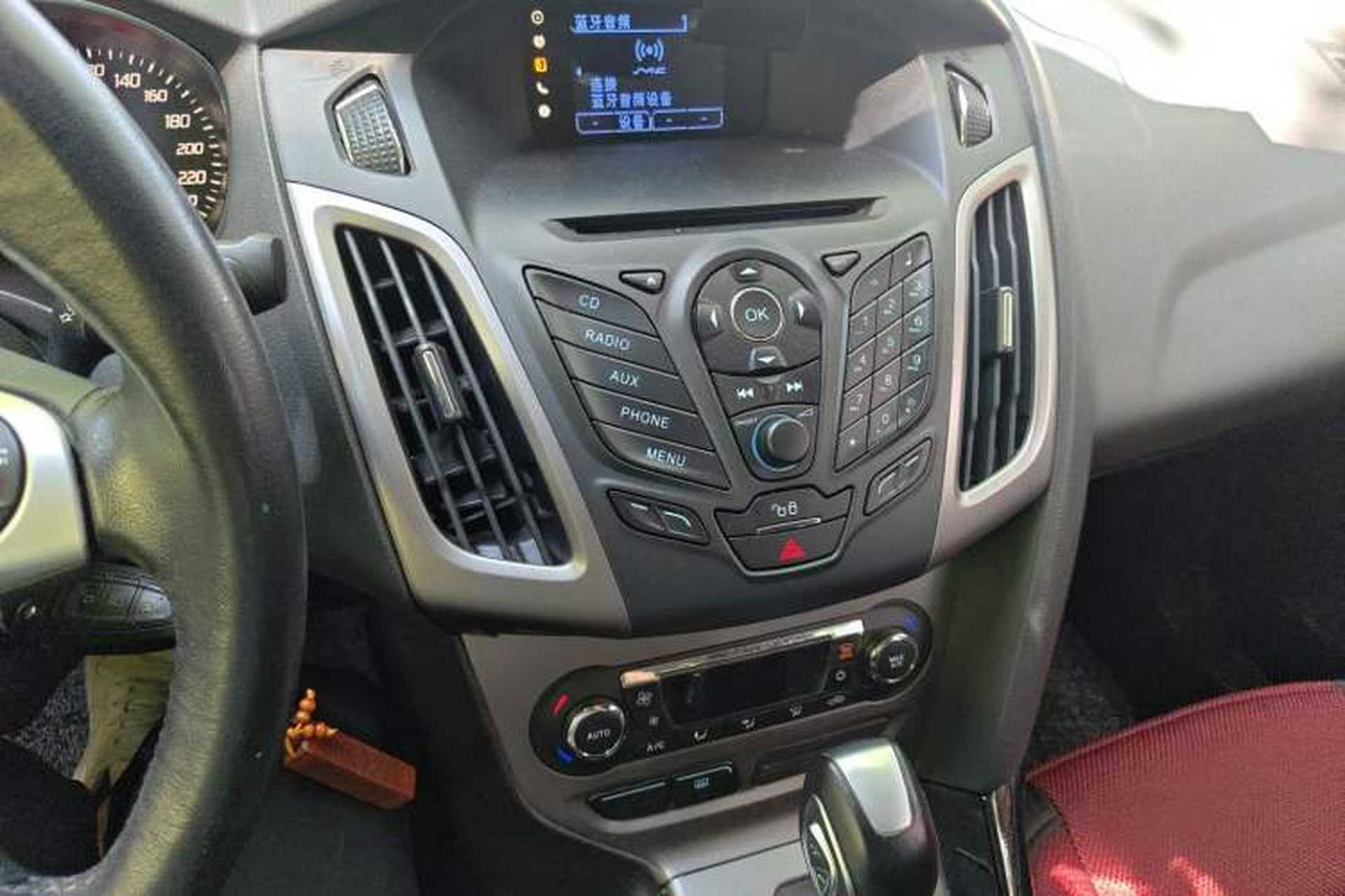 Used Ford Focus 2012 Sedan 1.6L Automatic Fashion Edition Audio And AC Panel
