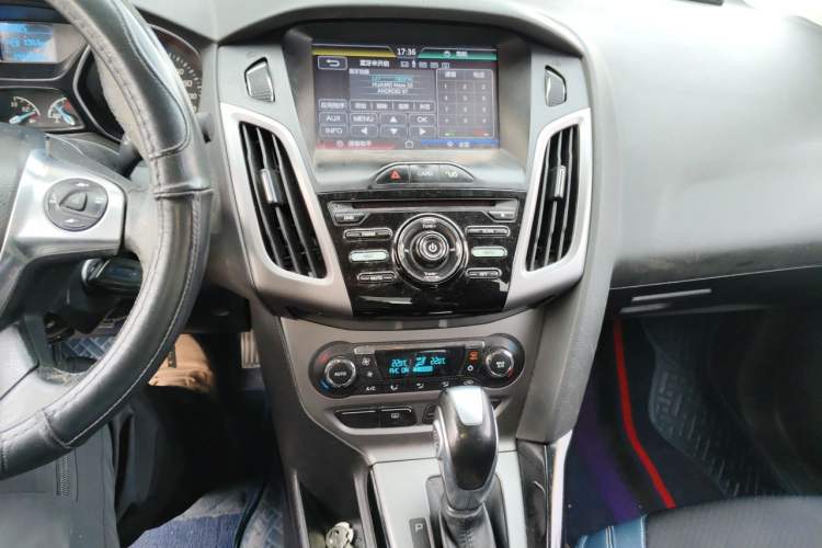 Used Ford Focus 2012 Sedan 1.6L Automatic Fashion Edition Audio And AC Panel