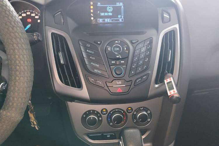 Used Ford Focus 2012 Hatchback 1.6L Automatic Comfort Model Audio And AC Panel