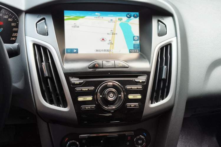 Used Ford Focus 2012 Sedan 1.6L Automatic Fashion Edition Audio And AC Panel