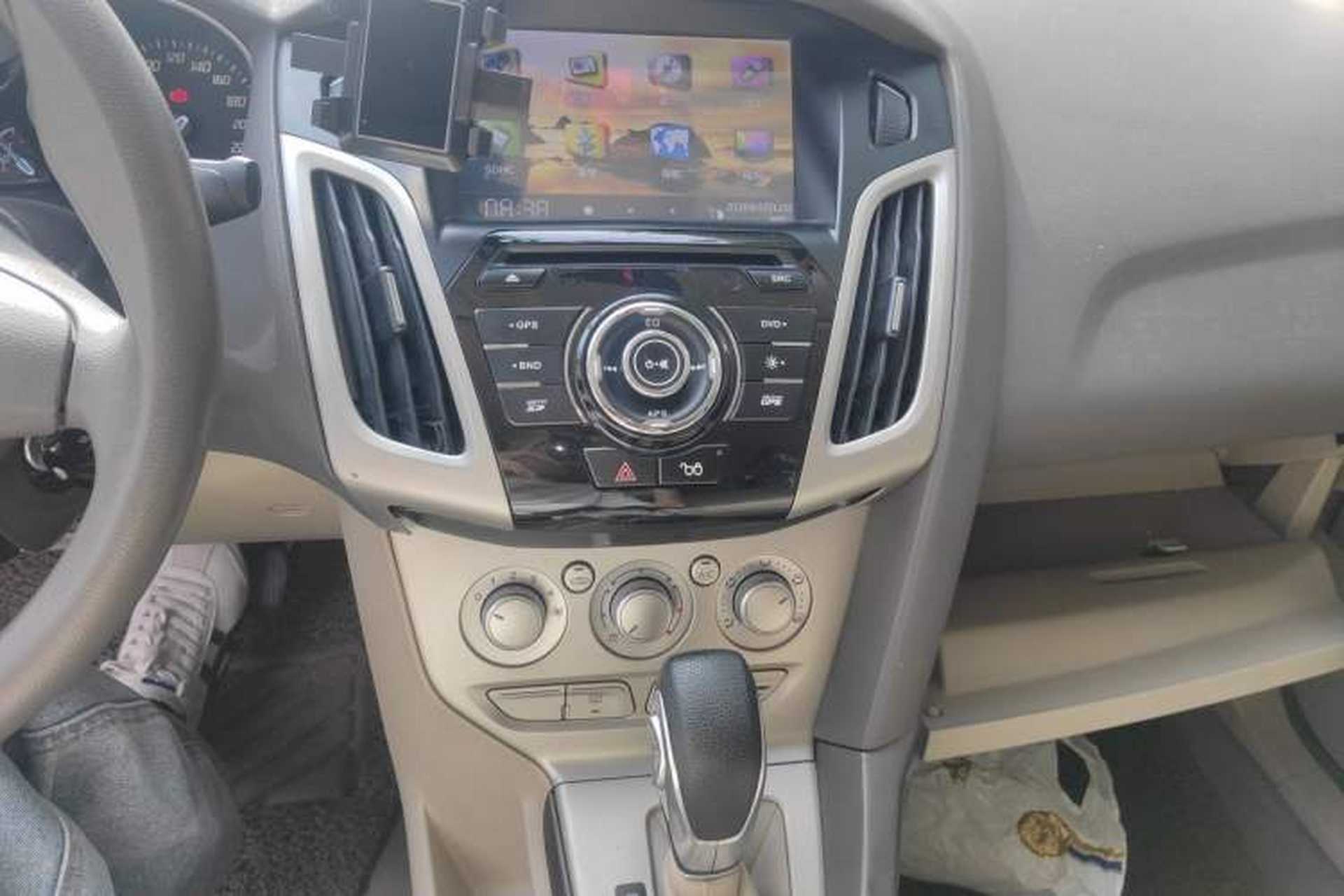 Used Ford Focus 2012 Sedan 1.6L Automatic Comfort Model Audio And AC Panel
