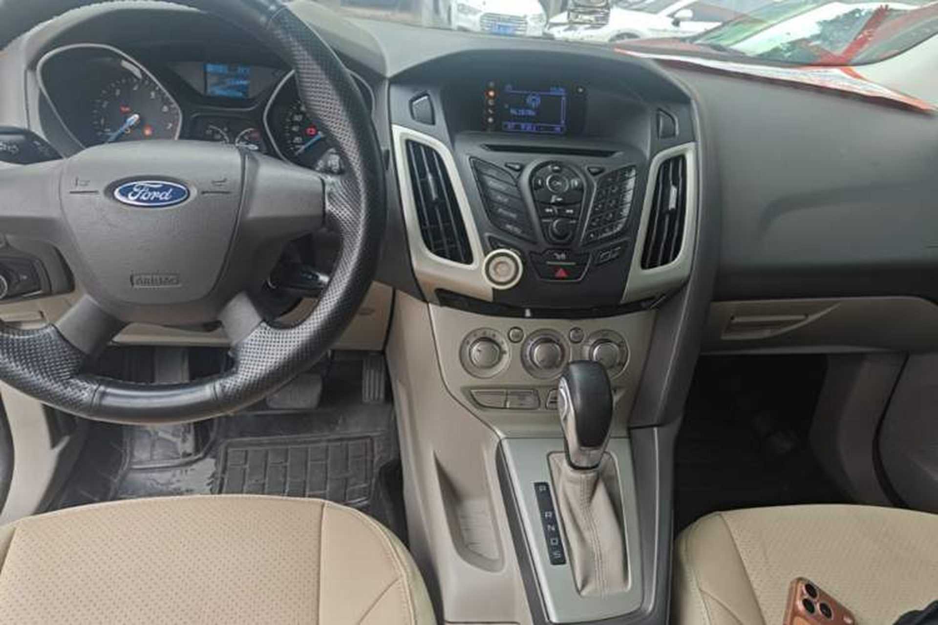 Used Ford Focus 2012 Sedan 1.6L Automatic Comfort Model Audio And AC Panel