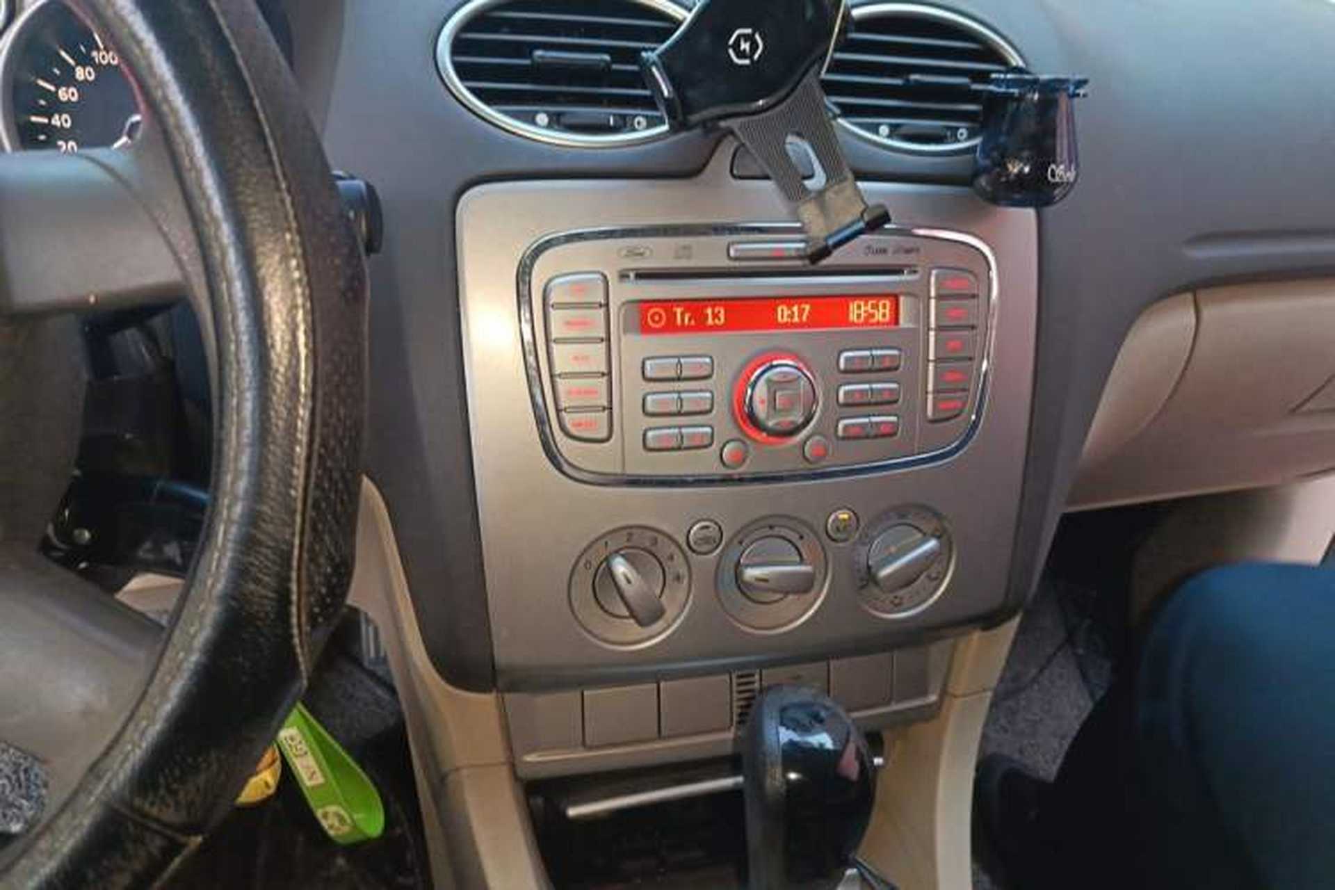 Used Ford Focus 2012 Hatchback Classic 1.8L Automatic Fashion Edition Audio And AC Panel