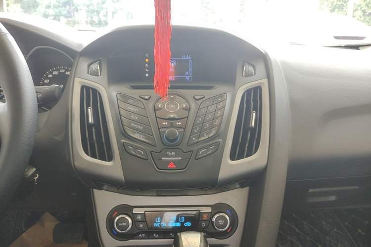Used Ford Focus 2012 Sedan 1.6L Automatic Fashion Edition Audio And AC Panel