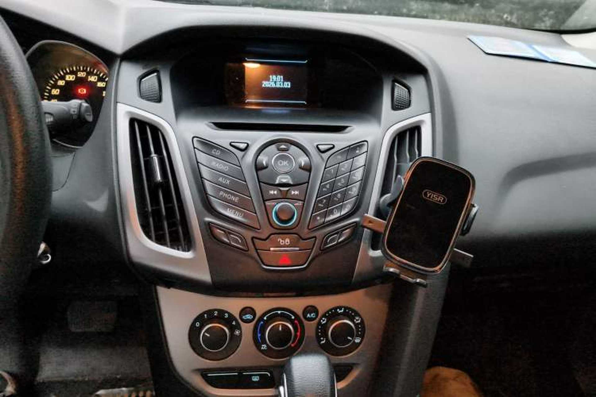 Used Ford Focus 2012 Hatchback 1.6L Automatic Comfort Model Audio And AC Panel