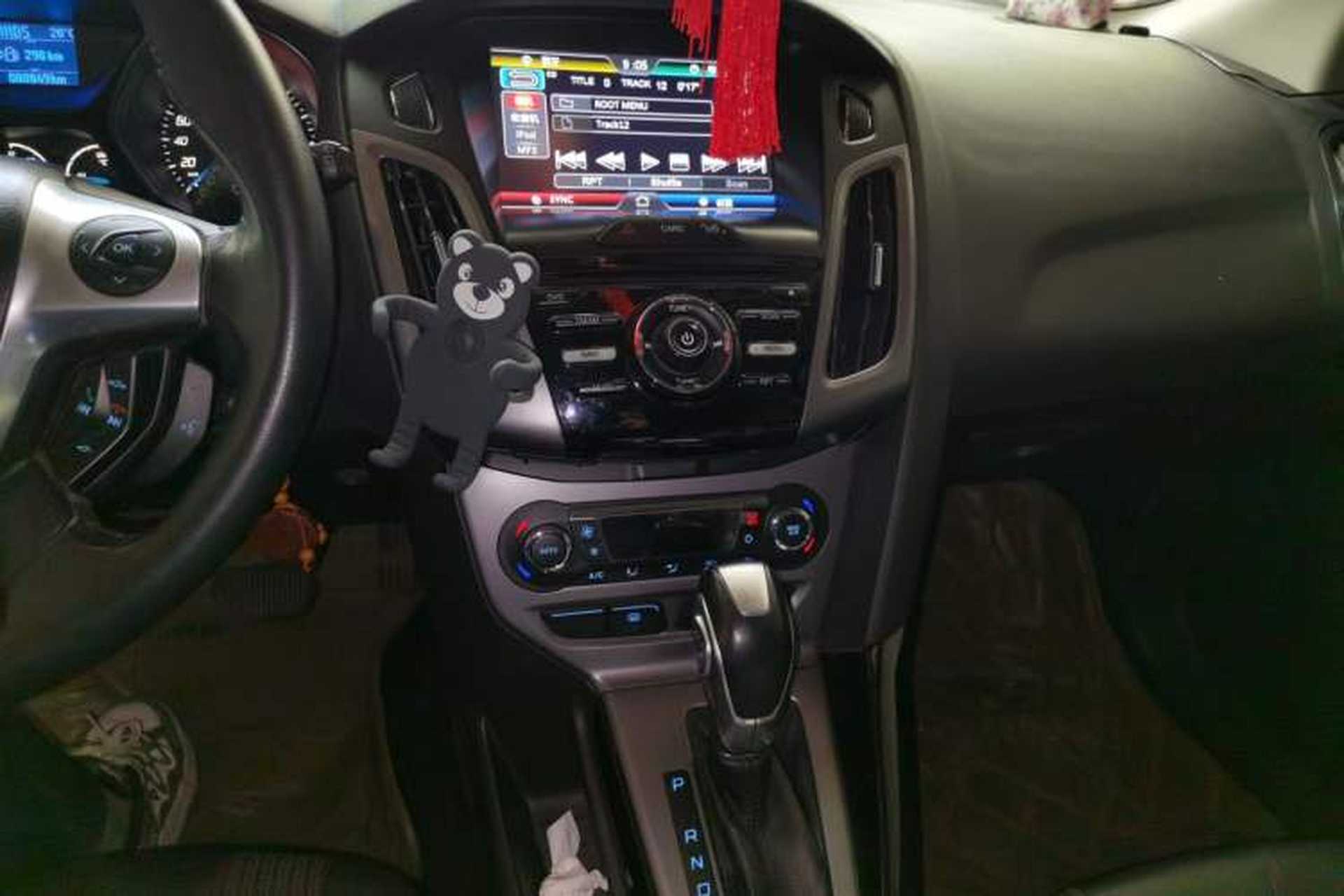 Used Ford Focus 2012 Hatchback 1.6L Automatic Fashion Edition Audio And AC Panel