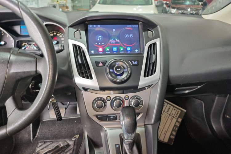 Used Ford Focus 2012 Hatchback 1.6L Automatic Comfort Model Audio And AC Panel
