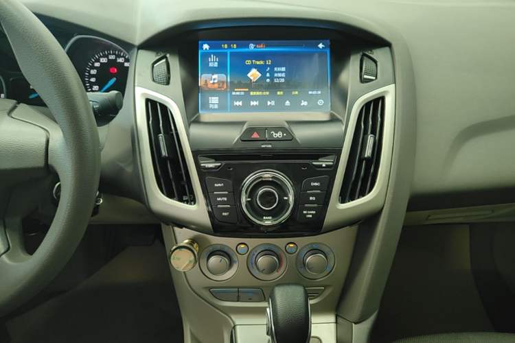 Used Ford Focus 2012 Sedan 1.6L Automatic Comfort Model Audio And AC Panel