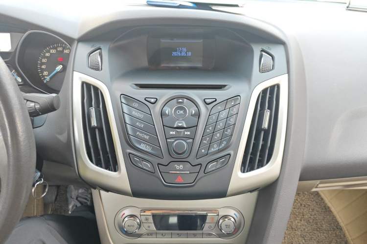 Used Ford Focus 2012 Sedan 1.6L Manual Fashion Edition Audio And AC Panel