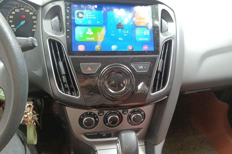 Used Ford Focus 2012 Hatchback 1.6L Automatic Comfort Model Audio And AC Panel