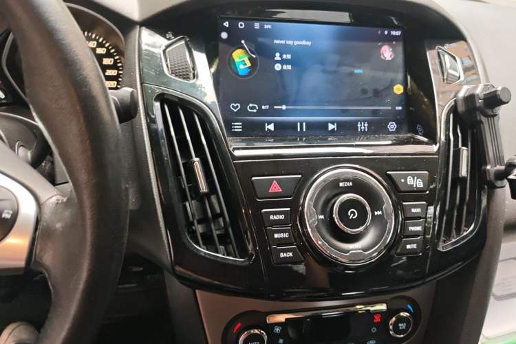 Used Ford Focus 2012 Sedan 1.6L Automatic Fashion Edition Audio And AC Panel