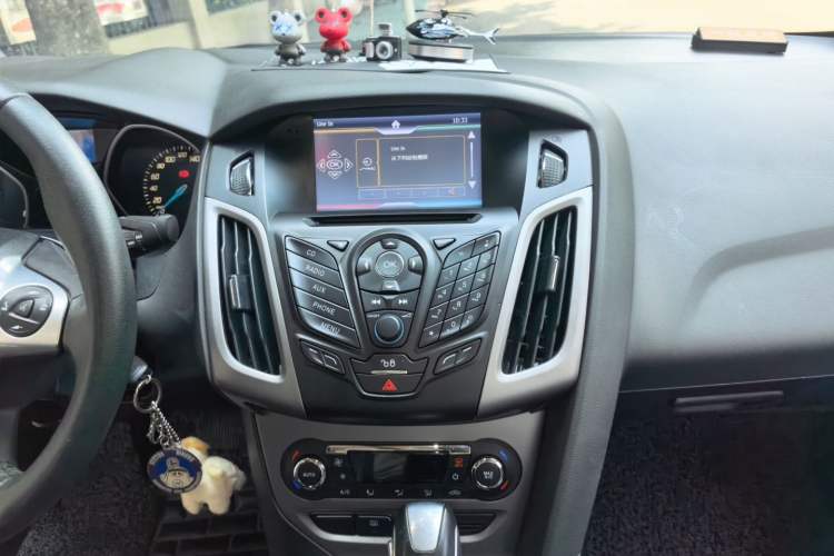 Used Ford Focus 2012 Sedan 1.6L Automatic Fashion Edition Audio And AC Panel