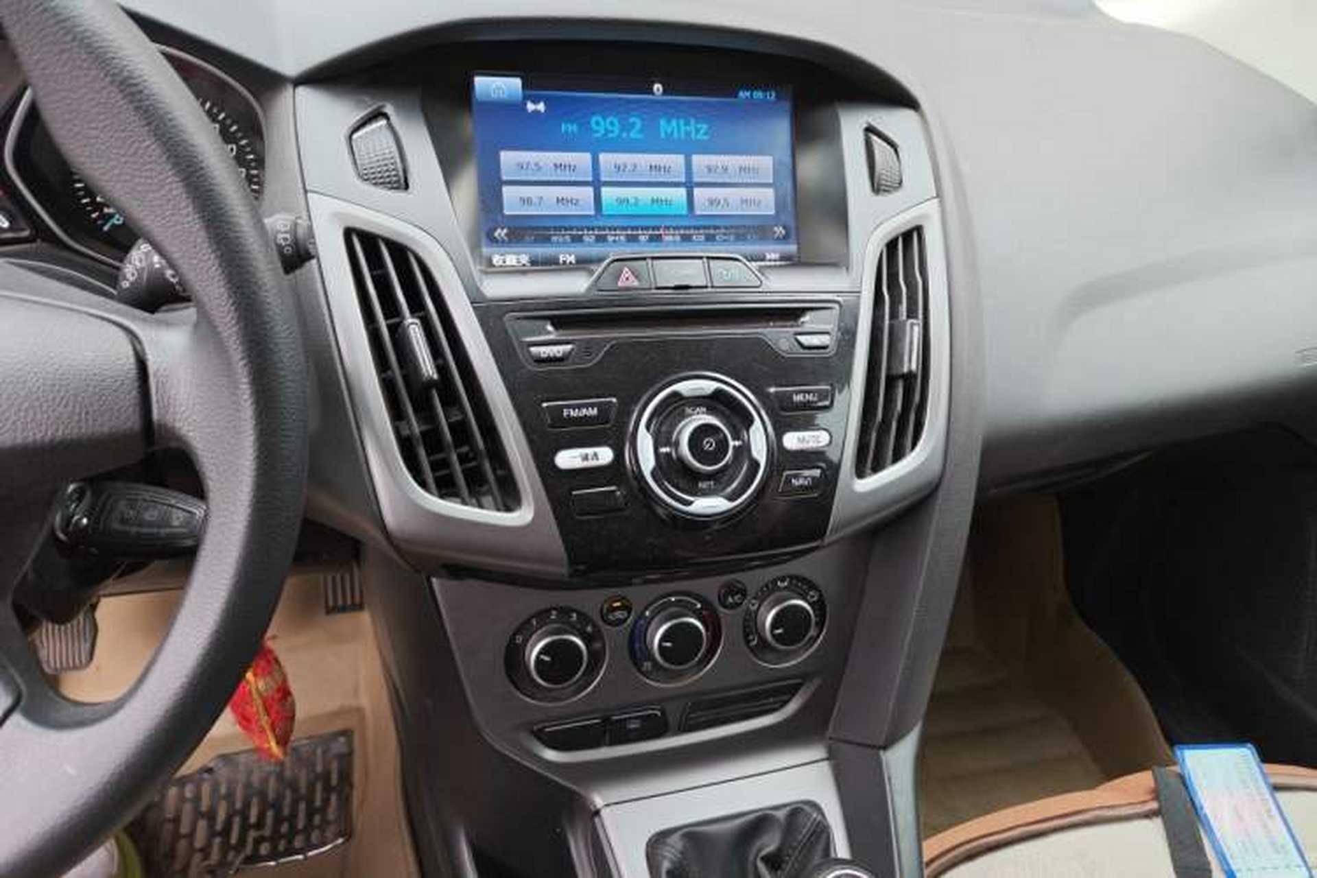 Used Ford Focus 2012 Hatchback 1.6L Manual Comfort Model Audio And AC Panel