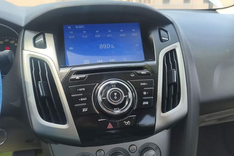 Used Ford Focus 2012 Sedan 1.6L Automatic Comfort Model Audio And AC Panel