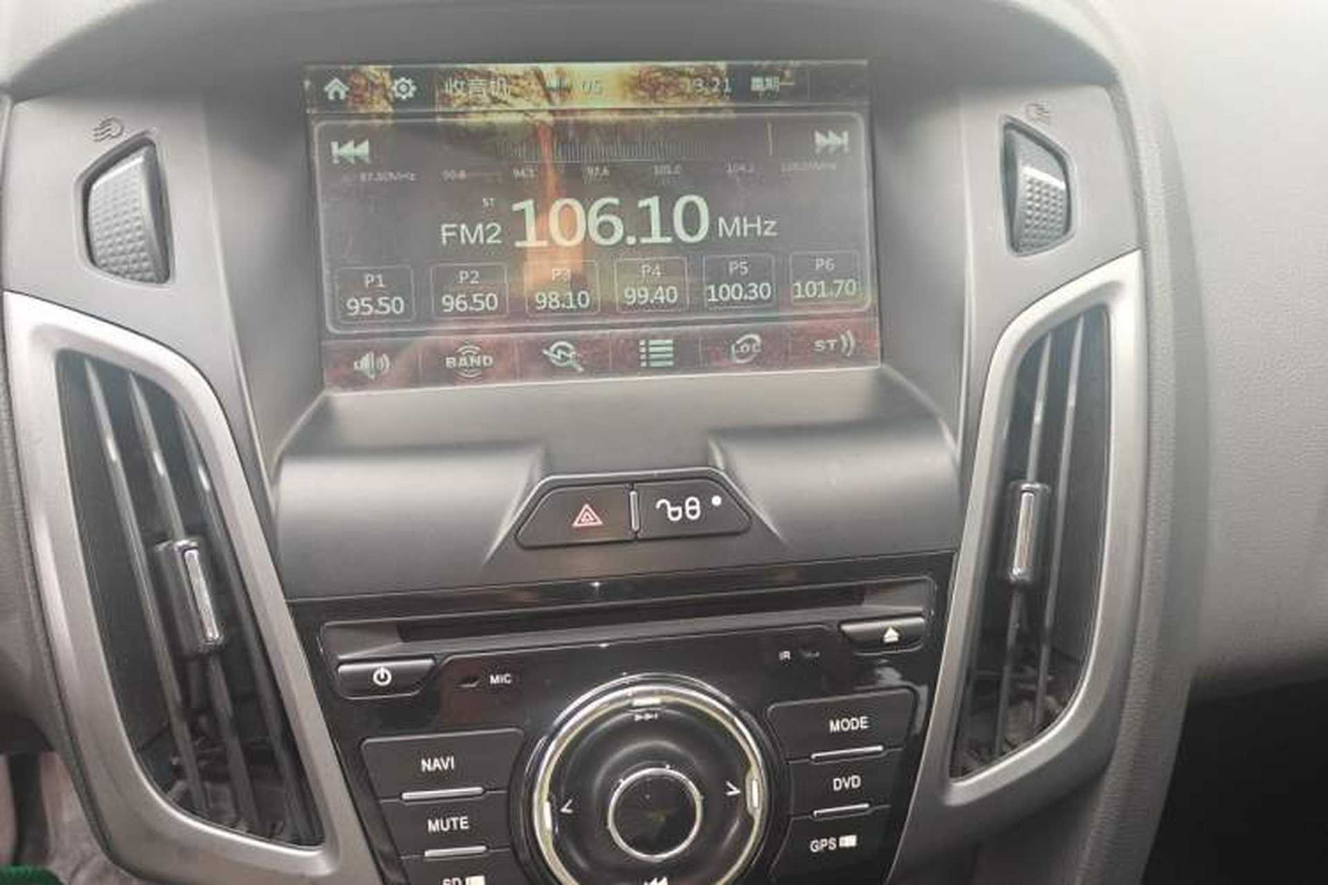 Used Ford Focus 2012 Hatchback 1.6L Automatic Comfort Model Audio And AC Panel