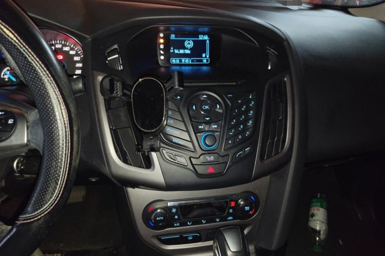 Used Ford Focus 2012 Sedan 1.6L Automatic Fashion Edition Audio And AC Panel