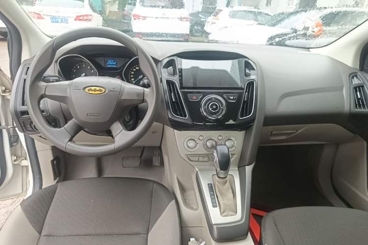 Used Ford Focus 2012 Sedan 1.6L Automatic Comfort Model Audio And AC Panel
