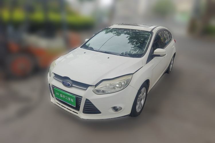 Used Ford Focus 2012 Hatchback 1.6L Automatic Fashion Edition Guazi used car, China used car export, Used car for sale, Used cars, Cheapest cars for sale