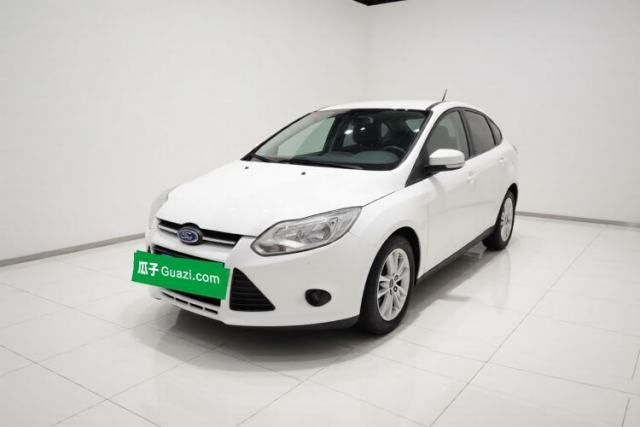 Ojetý Ford Focus 2012 Sedan 1.6L Manual Comfort Model