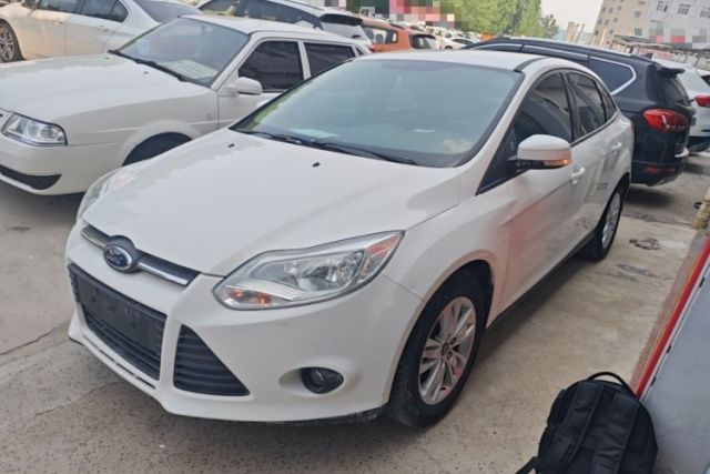 Ford Focus 2012 Sedan 1.6L Automatic Comfort Model مستعملة