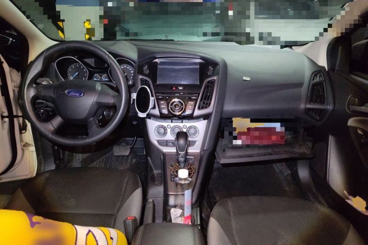 Used Ford Focus 2012 Hatchback 1.6L Automatic Comfort Model Center Console