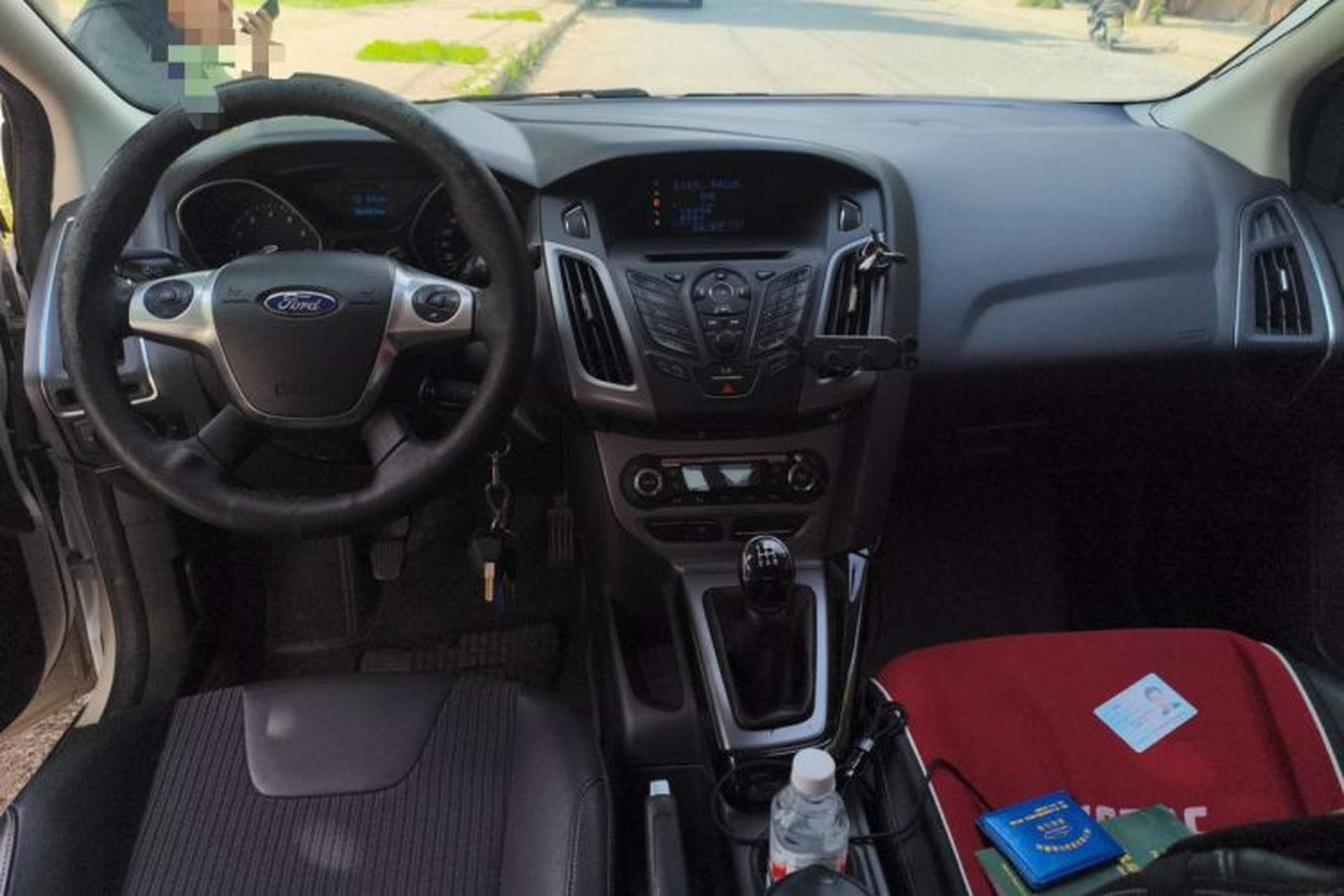 Used Ford Focus 2012 Sedan 1.6L Manual Fashion Edition Center Console