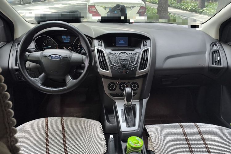Used Ford Focus 2012 Hatchback 1.6L Automatic Comfort Model Center Console
