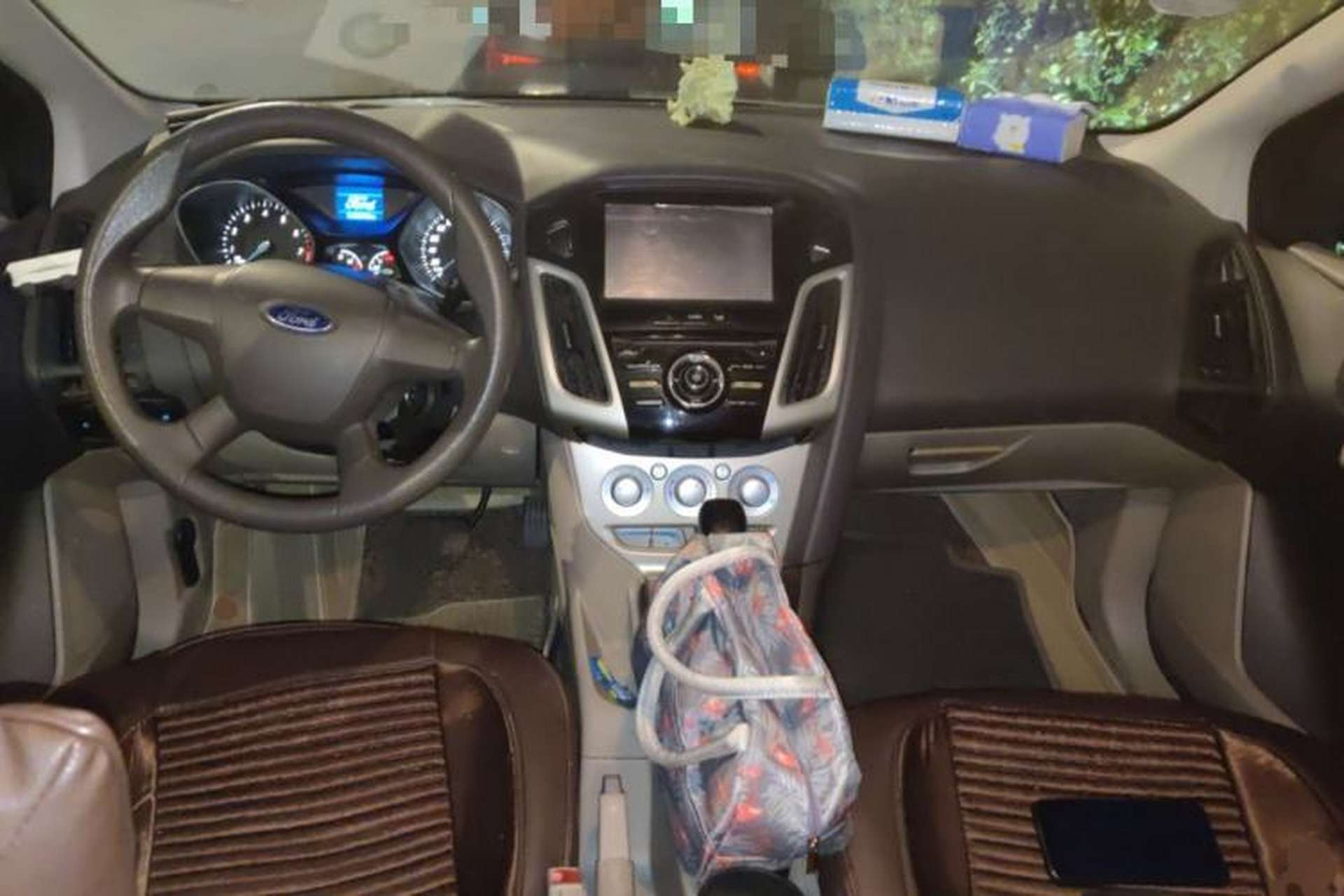 Used Ford Focus 2012 Sedan 1.6L Automatic Comfort Model Center Console