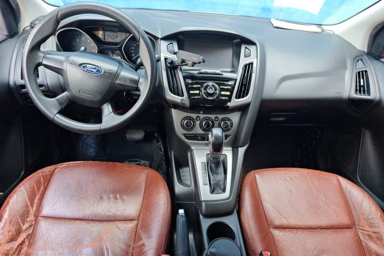 Used Ford Focus 2012 Hatchback 1.6L Automatic Comfort Model Center Console