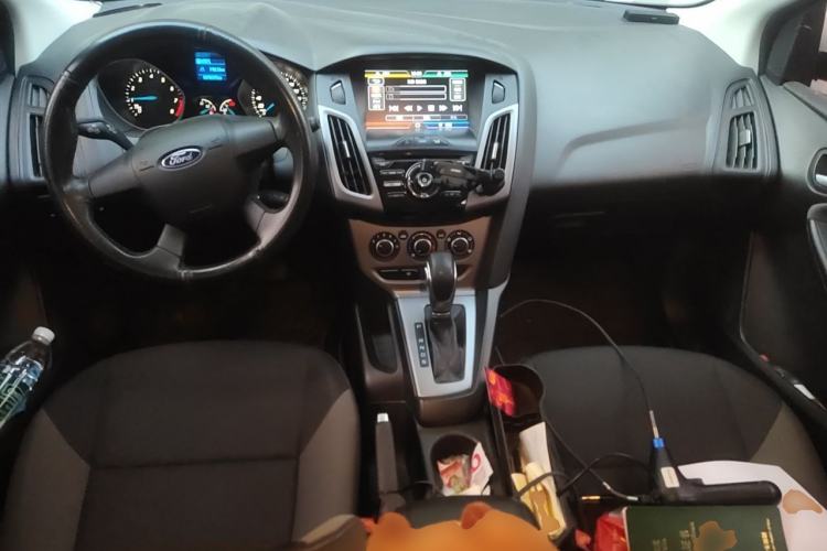 Used Ford Focus 2012 Hatchback 1.6L Automatic Comfort Model Center Console
