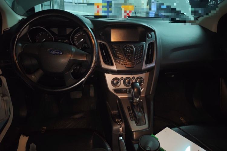 Used Ford Focus 2012 Hatchback 1.6L Automatic Comfort Model Center Console