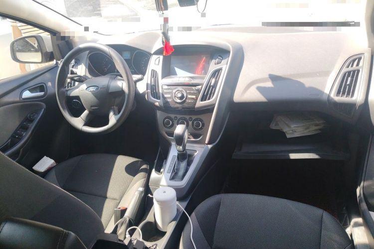 Used Ford Focus 2012 Hatchback 1.6L Automatic Comfort Model Center Console
