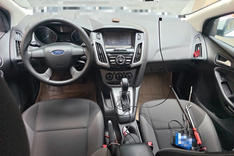 Used Ford Focus 2012 Hatchback 1.6L Automatic Comfort Model Center Console