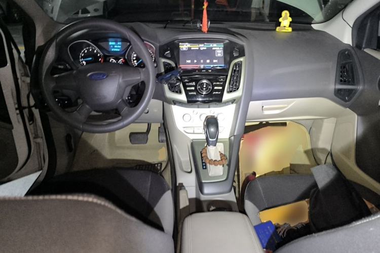 Used Ford Focus 2012 Sedan 1.6L Automatic Comfort Model Center Console