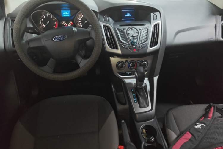 Used Ford Focus 2012 Hatchback 1.6L Automatic Comfort Model Center Console