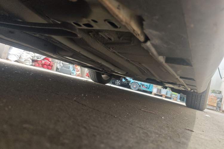 Used Ford Focus 2012 Sedan 1.6L Manual Fashion Edition Chassis Front Left