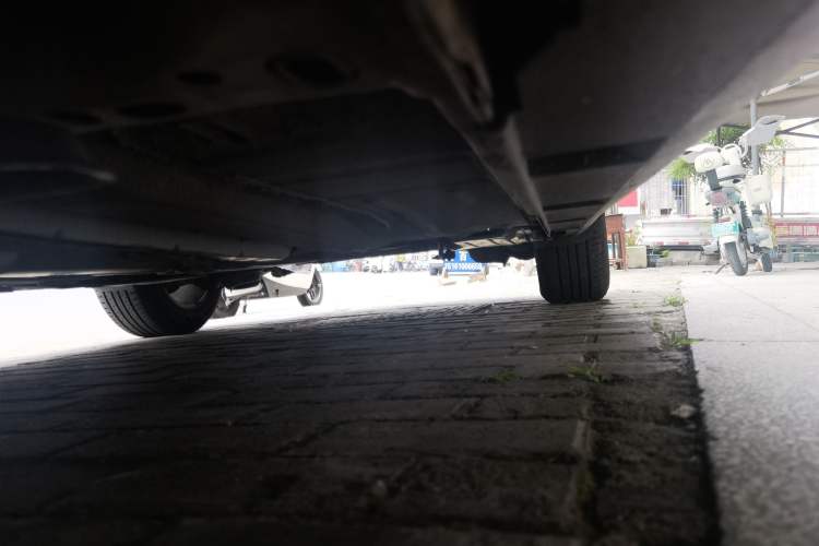 Used Ford Focus 2012 Hatchback 1.6L Automatic Fashion Edition Chassis Front Left