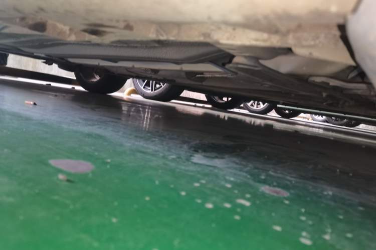 Used Ford Focus 2012 Hatchback 2.0L Automatic Luxury Sport Model Chassis Front Right