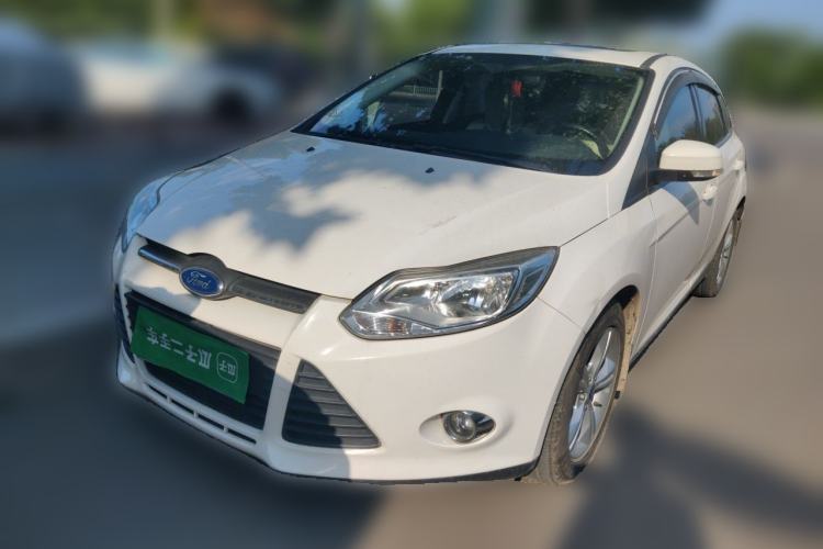 Used Ford Focus 2012 Hatchback 1.6L Automatic Fashion Edition Guazi used car, China used car export, Used car for sale, Used cars, Cheapest cars for sale