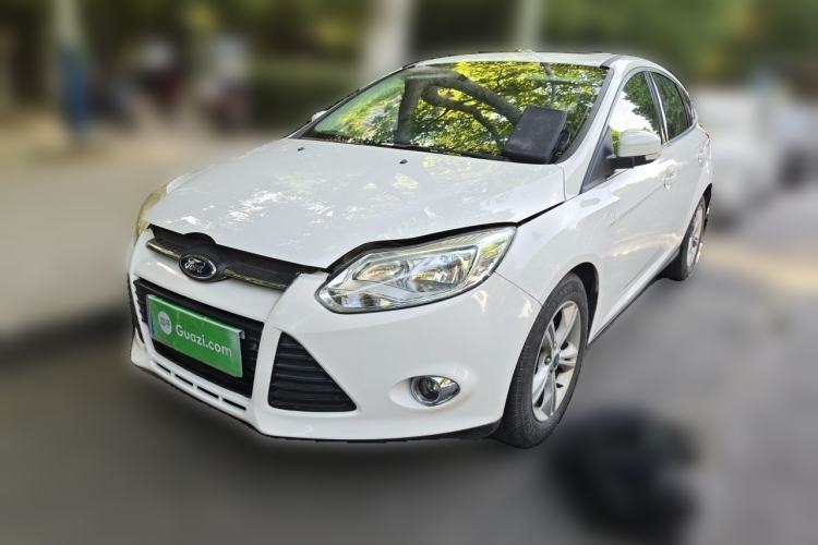 Used Ford Focus 2012 Hatchback 1.6L Manual Fashion Edition Guazi used car, China used car export, Used car for sale, Used cars, Cheapest cars for sale