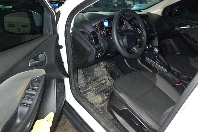 Used Ford Focus 2012 Hatchback 1.6L Automatic Comfort Model Driver Seat